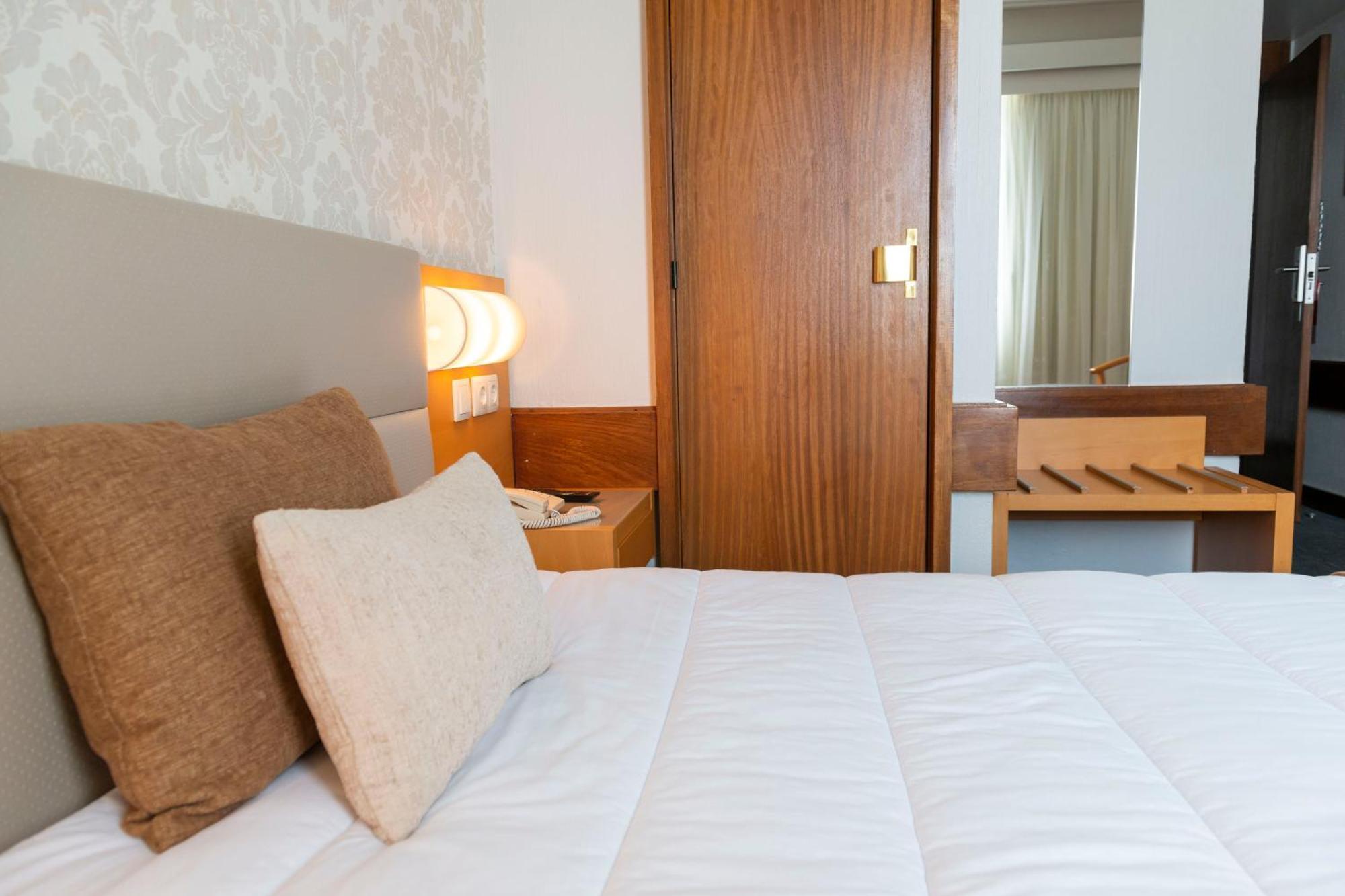 Hotel Eurosol Leiria & Jardim Exterior photo