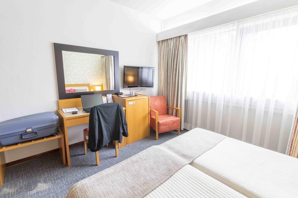 Hotel Eurosol Leiria & Jardim Exterior photo