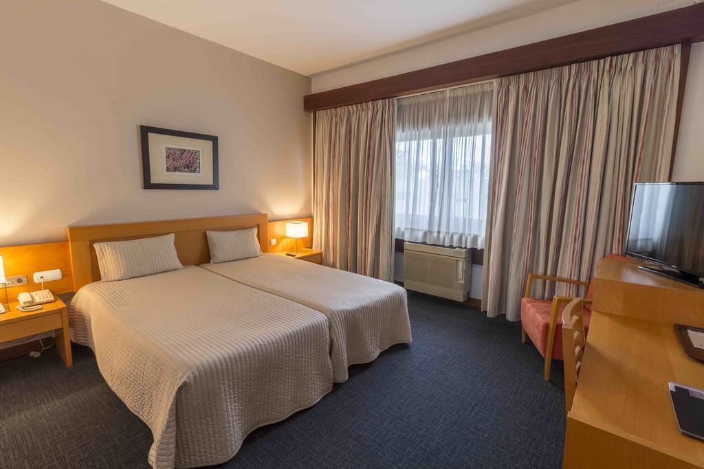 Hotel Eurosol Leiria & Jardim Exterior photo