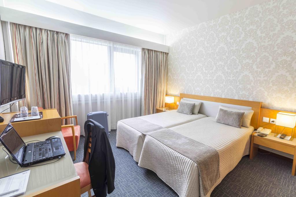 Hotel Eurosol Leiria & Jardim Exterior photo